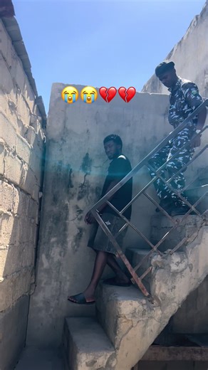 VDM is the one selling the money for him, police arrested my brother because he posted naira currency online 😭💔#fyp #arrested #money #trendingvideo #fyppppppppppppppppppppppp