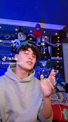 Flirty texts that will give your crush butterflies 😍🦋😚💋 #flirtytext #howtotext #givehimbutterflies #howtogivehimbutterflies #niktok #willstok #forthegirls #howtotextyourcrush #relatable #datingadvice #chloetayloruk #cute