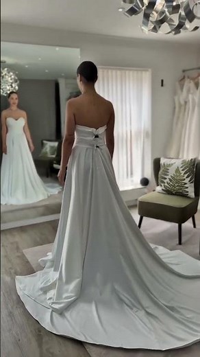 A bridal dream in satin 🤍