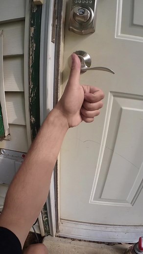 #locksmith #lockpicking #lockout #houselockout #insta360go2 #awlocksmith #pov