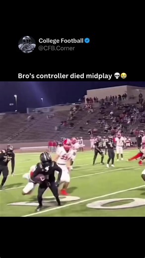 Follow to join 229k other football fans on our mission to build the largest football community on TikTok 🤝🏽 #CollegeFootball #Football #CFB (via: nflfanfeed/IG)