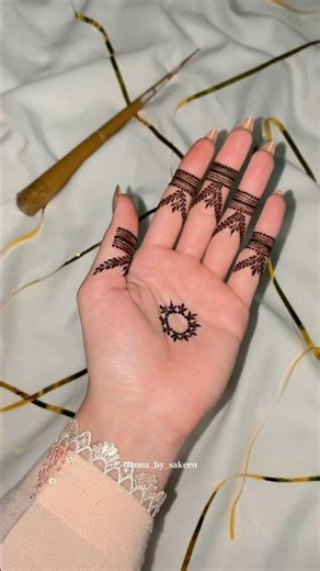 Minimal Henna Design✨ #henna #transition #mehndi #minimalhenna #fypシ