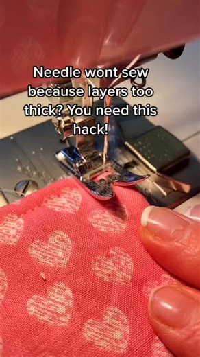 What to do if your needle won't sew through thick layers of fabric Video by Jo - Sewing, Upc... #beginnersewingtip #beginnersewingtips #sewingtip #sewing #sewingmachinetips #sewingpads | Caroline weglen