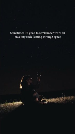 Playing Outer Wilds OST under the shooting stars #banjo #stars #outerwilds