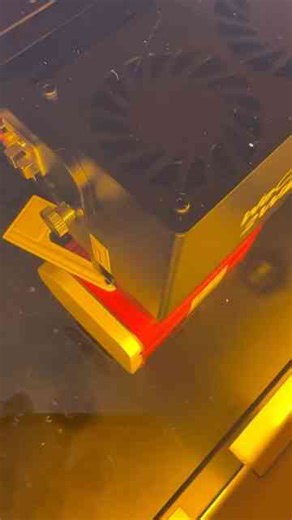 Meet the World’s First Pink Flip Laser—The WeCreat Vista Is Here!