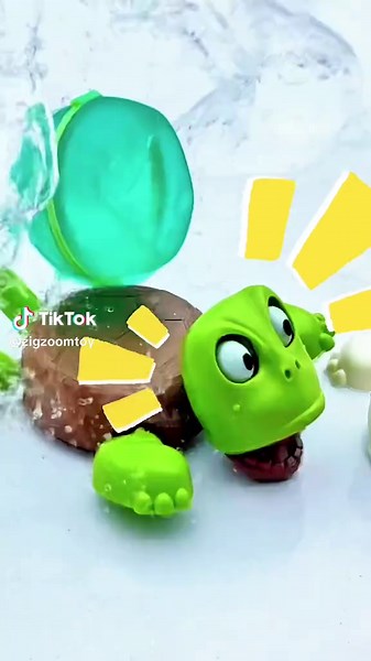 I can't imagine how fun it is to play in the swimming pool 😆#waterballoon #waterball #waterballoons #poolparty #toy #summer