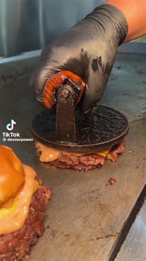 Burger #evanburger #doesitcomewithcheese #fyp #meme | Evan Burger Meme