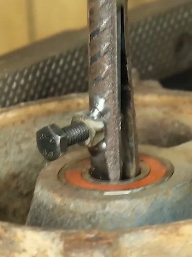 Blind Hole Bearing Puller Welding Hack for Metal Tools