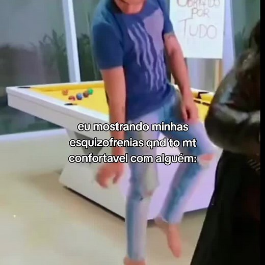 Felipe Neto's Daisy Daisy Moments with Camila Loures