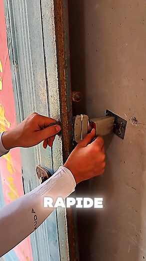 Une serrure de porte avec une ceinture de sécurité ? C'est génial ! | Hippo Curio