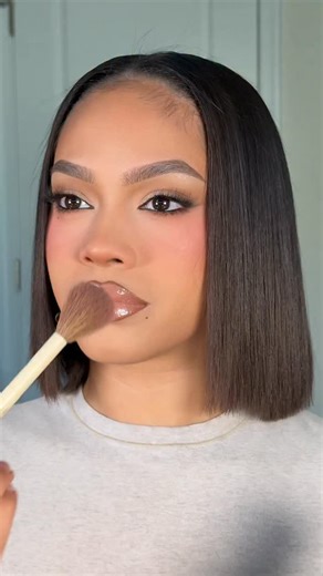 LOGAN NICOLE MUA on Instagram: "new year new hair?🥹 products details: @danessamyricksbeauty colorfix “nude 3” @fentybeauty sun stalkr bronzer “shady biz” @makeupbymario master mattes palette @patricktabeauty eye illusion duo “slow burn” @patricktabeauty precision gel liner “black” @narsissist light reflecting foundation “santa fe” @hudabeauty color corrector “cherry blossom” @madebymitchell curve case “light” @hudabeauty blush filter “cotton candy” @narsissist radiant creamy concealer “toffee” 
