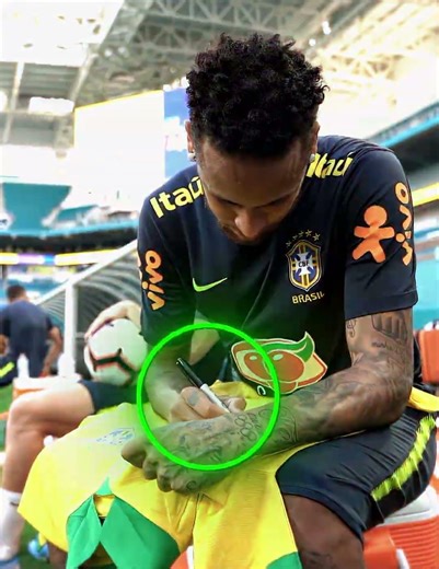 Neymar Made Her Dream Come True 🥺💛