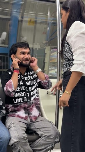 पकड़ गया आज तो ❤️🥰 #funny #comedyfilms #hariyanvisong #comedy #prank