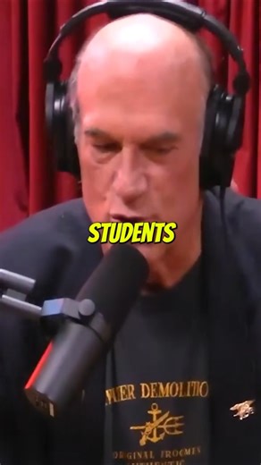 Jesse Ventura: Students Taught Me How to Use a Computer
