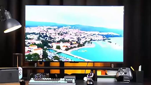 LG第四代OLED显示器，画质更通透、色彩更真实，响应更快，观影游戏沉浸感大幅提升，久看不累眼，家用娱乐首选。