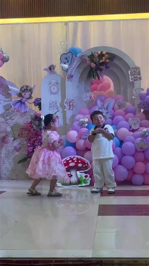Amos n Kanchi dance video - happy kids dance clip