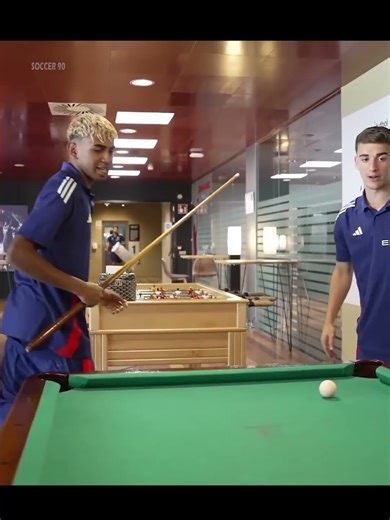 Zidane Pool Skills Are Insane 🤨