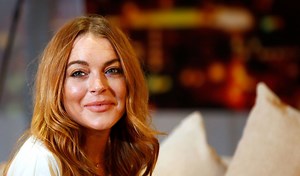 Lindsay Lohan credits Oprah Winfrey as her "inspiration" and calls her an "incredible human being." | Yahoo News