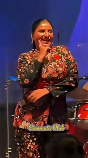 Mind-Blowing Tamil Dance 😱 Actress Killer Moves 💃 DJ Remix Song