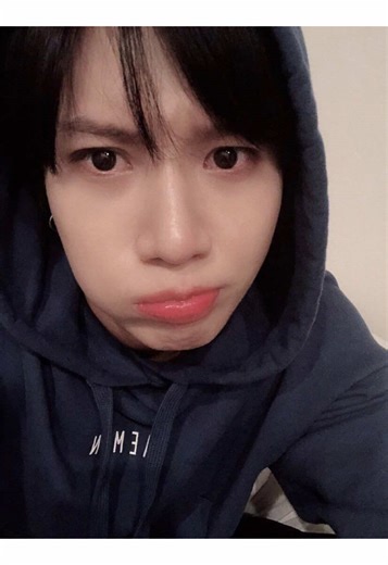 my first shinee cd if we don’t count my taemin ones🥹🥹 but i really wanna get poet artist too ugh but this album is one of my favs so i had to get it🤤 #shinee #shineeworld #kpop #fyp #viral