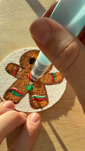 Gingerbread man timeee 🫚 #puffy #cute #kids #christmastime | Mae.do.bombomzinho