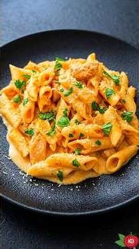 Creamy Chicken Pasta #icitastebuds #creamychickenpasta #easyrecipe