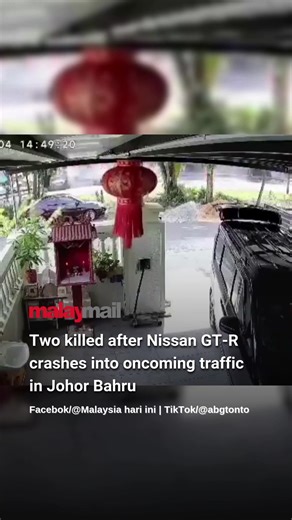 Two people were killed in a road crash, including the driver of a Nissan GT-R, after the vehicle lost control in a residential area along Jalan Dedap 1, Taman Johor Jaya, in Johor Bahru, yesterday. In a statement, Seri Alam district police chief Assistant Commissioner Sohaimi Ishak said the 3.20pm accident involved four vehicles: a Nissan GT-R, a Kia Picanto and two Perodua Axia cars. Initial investigations found that the Nissan GT-R, driven by a 29-year-old local man, lost control and entered t