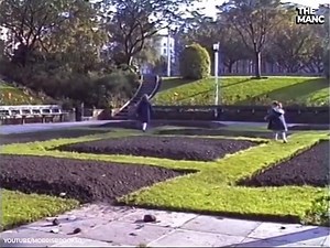 These amazing shots of Piccadilly Gardens and Manchester Arndale between 1988-99 are a real blast from the past! ❤️🐝 The gardens usually had a funfair for the younger children on the run-up to Christmas. There are also a few shots of the sunken flower beds and ground-level rides interspersed with a view from the Withy Grove entrance to the Arndale Centre, across Corporation St, before the IRA bomb of 1996 destroyed this corner. Also included is a 1989 view across the gardens (and Parker Street 