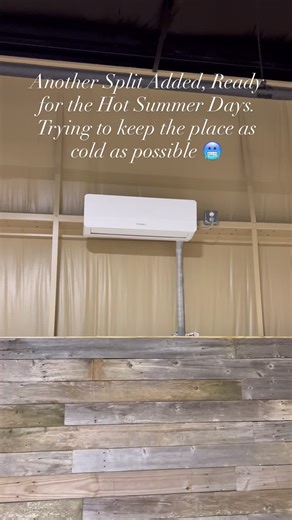 Houston's New Event Hall✨ Now Booking for 2026 With only $300 you can book your date. Prices Starting at $1,500 Tours & Bookings Available in Person everyday Monday-Sunday at 7:00pm (832)-713-1354📲 6951 McHard Rd Unit E-1 📍 #fyp #houstonvenues #salazareventhall #fypage #exploremore