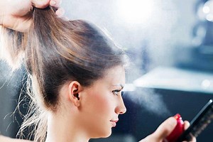 Does Hairspray Wash Out With Water? [And Other Ways To Remove It] – StyleCheer.com
