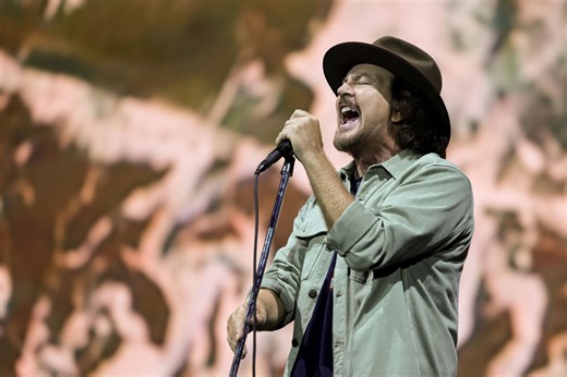 Pearl Jam's Dark Matter 2025 Tour Kicks Off at Hard Rock Live