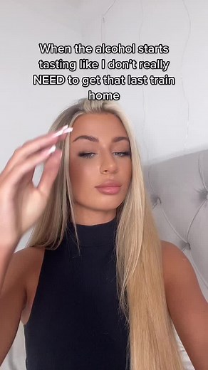 Girls Who Dislike Going Out in Their Hometown: Tasha Newcombe Age Revealed