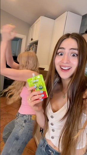 Going on a mission to find my BFF’s secret?!😱 @gogosqueez #ad #GoGosqueeZPartner #GoGoxAnnaandErin