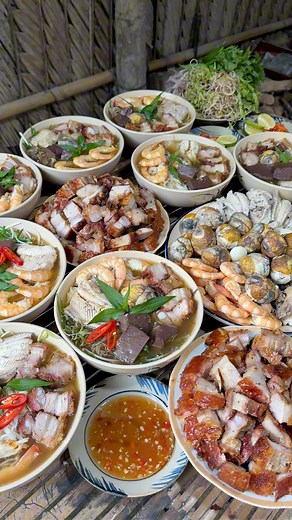 1.8M views · 50K reactions | Bún Mắm Heo Quay #quenhacome | Quê nhà có mẹ | Facebook