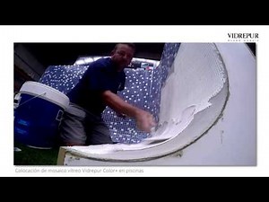 COLOCACIÓN REVESTIMIENTO MOSAICO VÍTREO PISCINAS