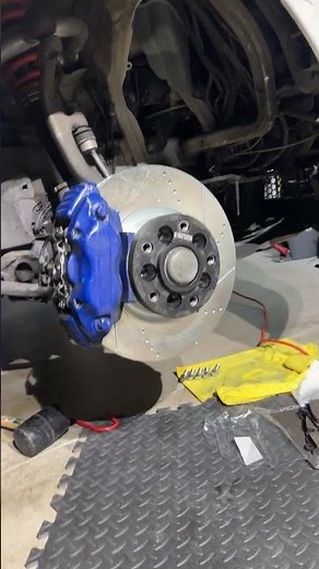 2009 Mercedes s550 w221..new rotors and brake pads. Some maintenance to keep it running smooth