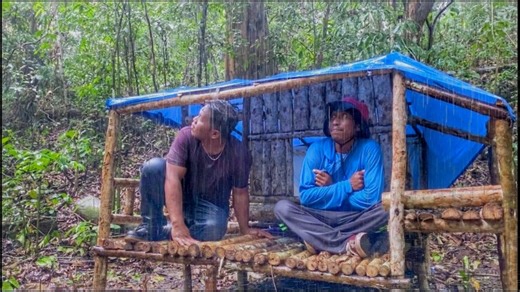 259K views · 5.8K reactions | camping hujan deras berlindung dalam pondok saat mendengar suara guntur dan petir #bushcraft #survival #adventure #wilderness #camping | Solo Survival Bushcraft | Facebook