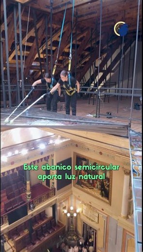 Limpieza y revisión del lucernario del #Hemiciclo del Congreso #shortvideo