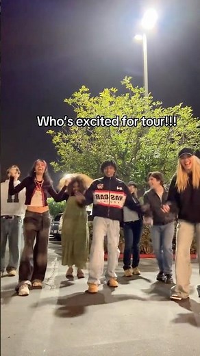 Chillin' like the ZOMBIES | Descendants x ZOMBIES Worlds Collide Tour