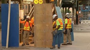 Two Astoria N, W stops close for renovations