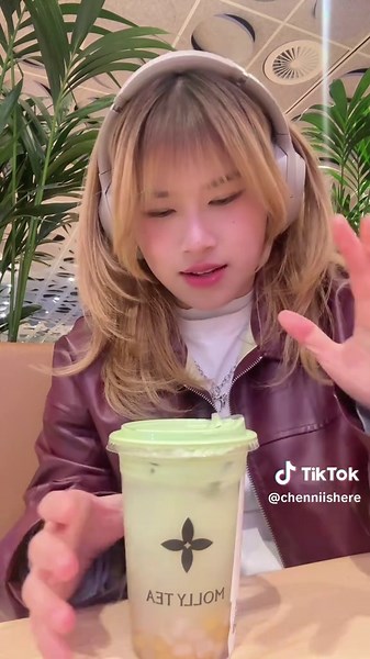 Molly Tea Review: Món Pistachio Ngon Nhất Tại Melbourne