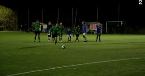 Her scorer han i 9. divisjon og blir historisk i norsk fotball