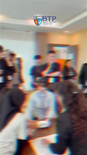 Korean Student Campus Tour: Exploring Batam Tourism Polytechnic 🇰🇷🇮🇩 BTP kedatangan tamu istimewa! Mahasiswa dari Korea berkesempatan menjelajahi lingkungan kampus, mengenal fasilitas, budaya akademik, serta semangat pariwisata yang menjadi ciri khas Batam Tourism Polytechnic. Sebuah langkah kecil dalam kunjungan, namun besar dalam membangun jejaring global, pertukaran budaya, dan kolaborasi pendidikan internasional. Welcome to BTP — where cultures meet and futures begin. ✨ #BTPGlobal #Korea