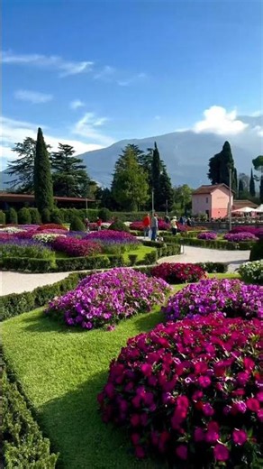 Lake garda: This Italian Lake Doesn’t Look Real 🇮🇹
