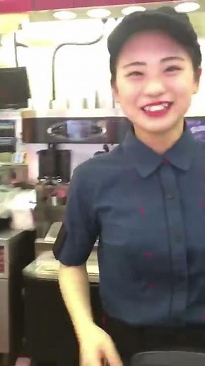 マクド美人店員の神対応。