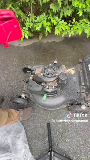 Fan Cover Removal on HRN216 Honda Lawnmower