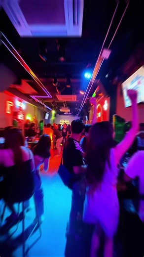 Live band, DJ & dancers from MONDAY-SUNDAY till closing! Never a dull moment 😎❤️💙🦋 Operating hours; (3AM everyday/4AM on Sats & PH eve) 📍42 Prinsep Street #01-01 S188670 📲 RSVP WhatsApp 96650052 or DM us! #LIVEZoneSingapore #livezonesg #prinsep #street #bars #pubs #sgpubs