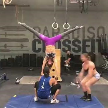 #liftandcarry strong girl lift and carry boy overhead easily😱😱😱