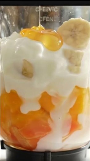 Healthy Mango Papaya Yogurt Smoothie #smoothie #smoothierecipe
