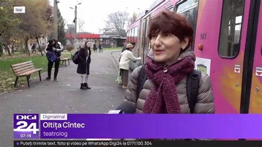 🎭 Tramvaiul Teatrului – scenă pe șine la Iași! 🚋 În weekendul trecut, sâmbătă 9 noiembrie, Tramvaiul Teatrului s-a transformat din nou în scenă, găzduind spectacolul neconvențional „Tramvaiul gândurilor”. 🎬 Publicul a putut urmări patru reprezentații în mișcare, cu plecare din Rond Târgu Cucu spre Tudor Vladimirescu, Podu Roș și Palatul Culturii – o călătorie prin oraș și prin emoție. 📅 Cei care nu au reușit să ajungă de această dată, pot vedea spectacolul pe 23 noiembrie 2025, în același fo